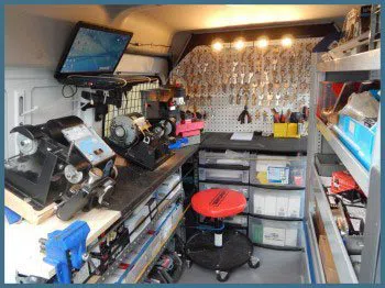 Safe Key Shop Pittsburgh, PA 412-409-9036 - 2-mobile-locksmith